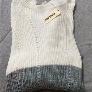 Super soft long sleeved shirt never worn w tags